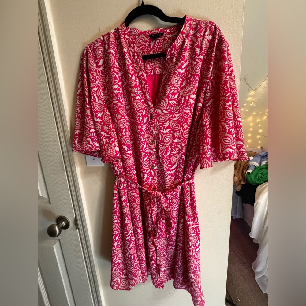 Ann Taylor Pink and White Floral Dress with belt
